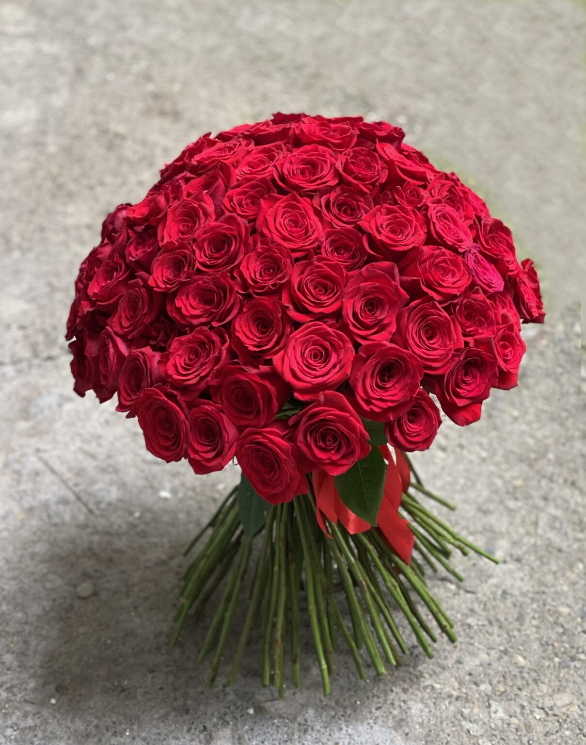 Buchet 61 trandafiri rosii