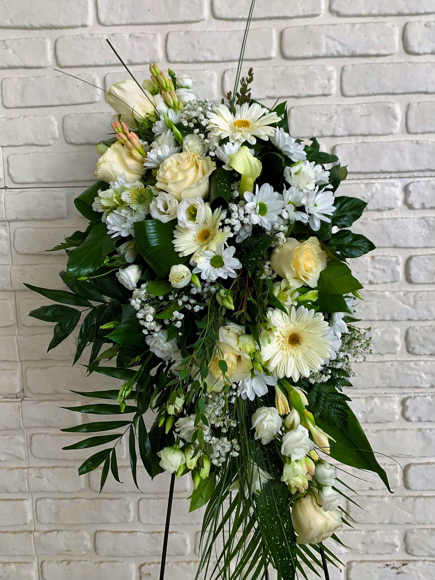 Aranjament funerar pe suport C57