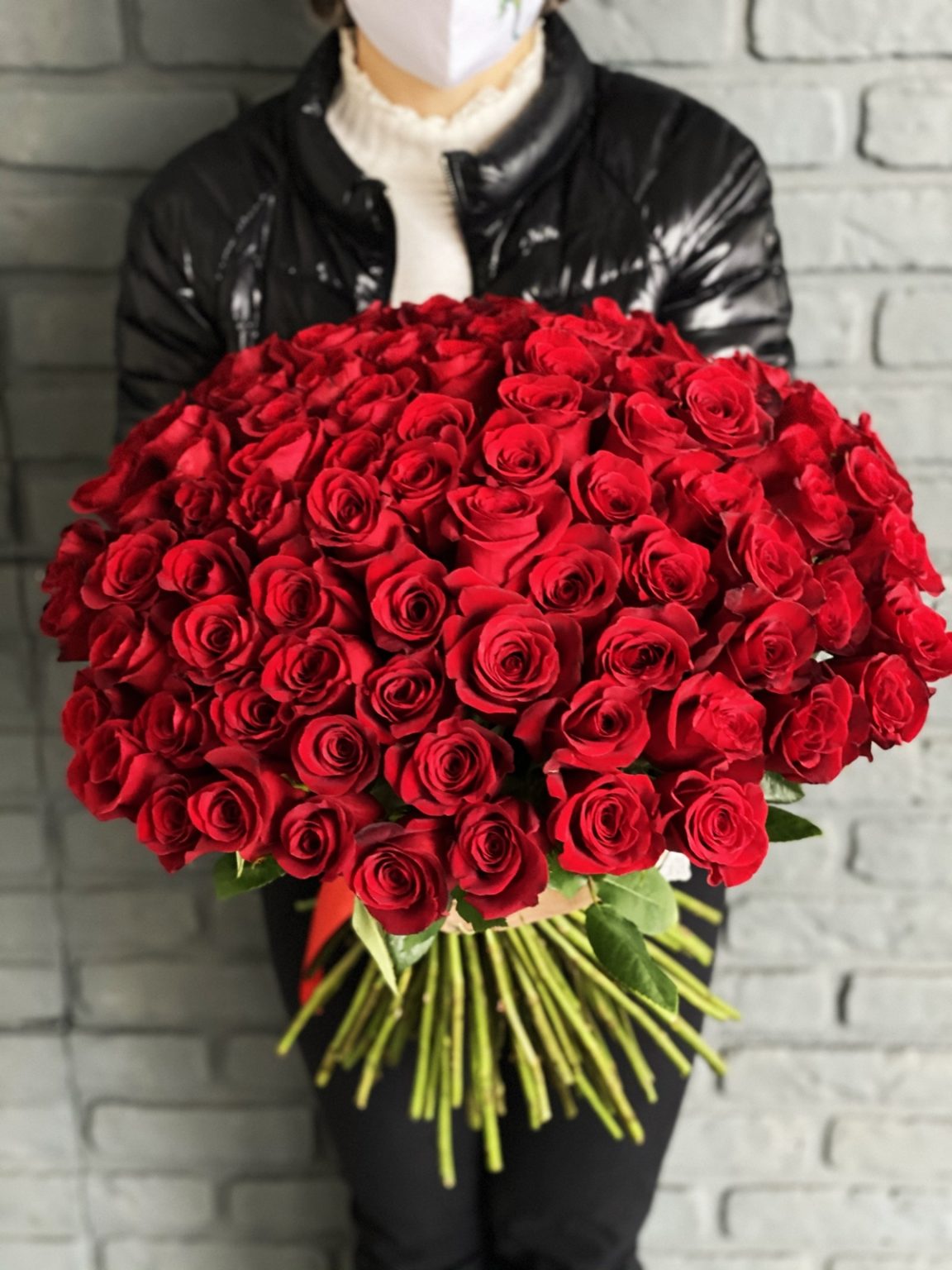 Buchet 101 trandafiri — imaginea 2