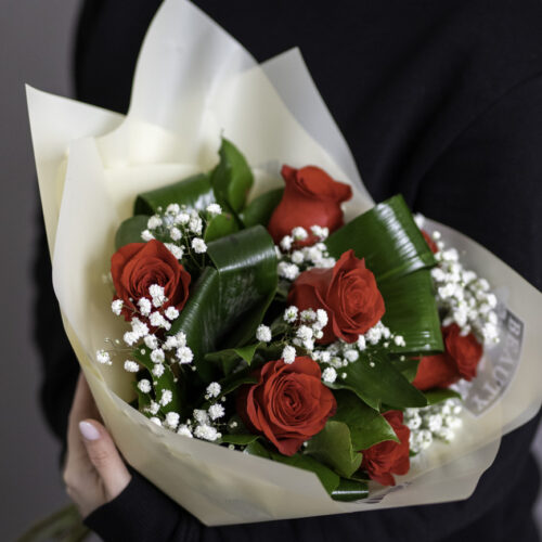 Buchet 7 trandafiri rosii