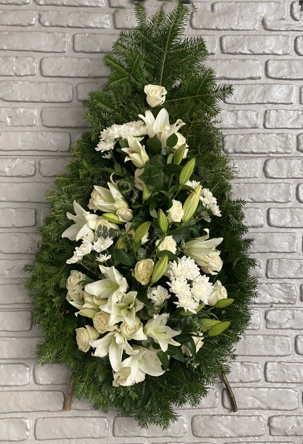 Coroana Funerara cu Crini si Trandafiri