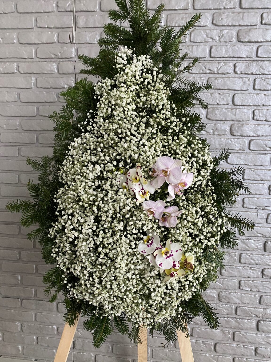 Coroana Funerara cu Gypsofila si Orhidee
