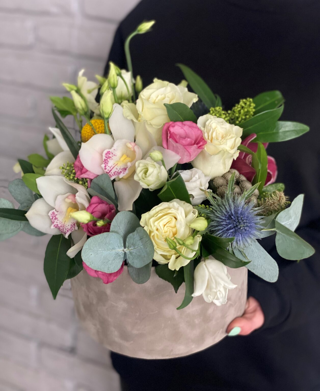 Cutie Cu Flori Delicate — imaginea 3