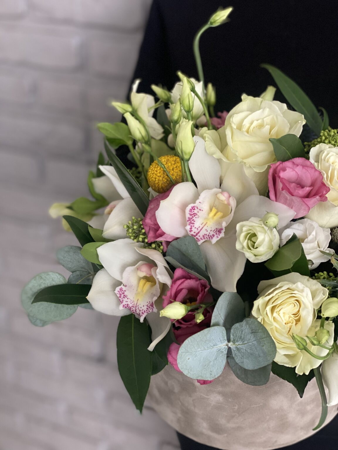 Cutie Cu Flori Delicate — imaginea 2
