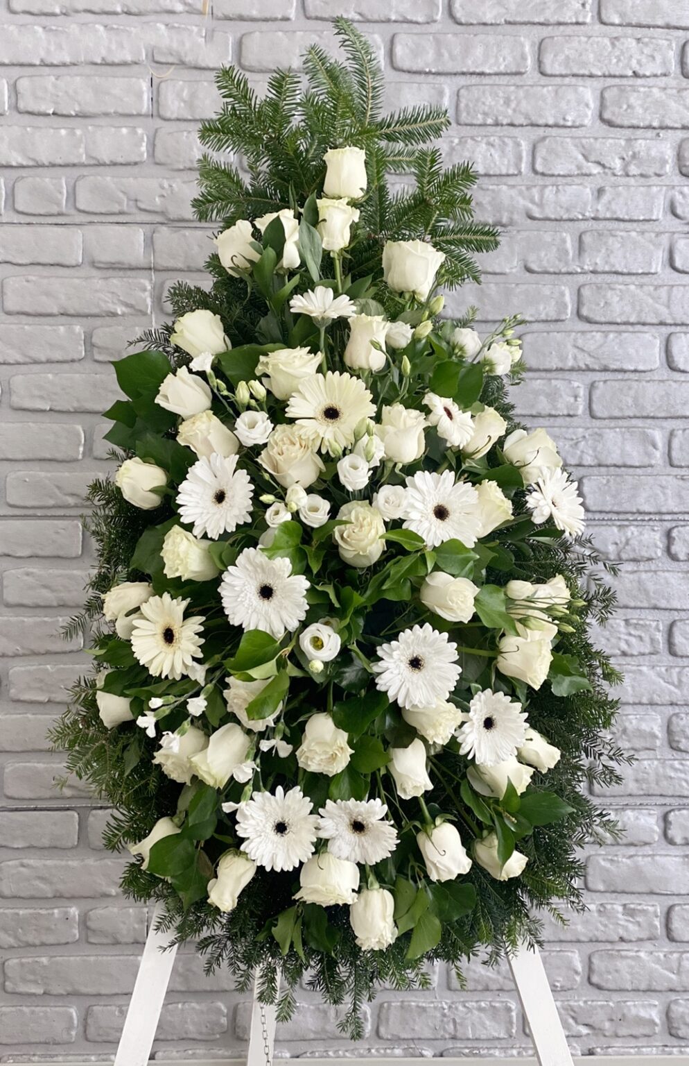 Coroana funerara cu trandafiri,gerbera si eustoma