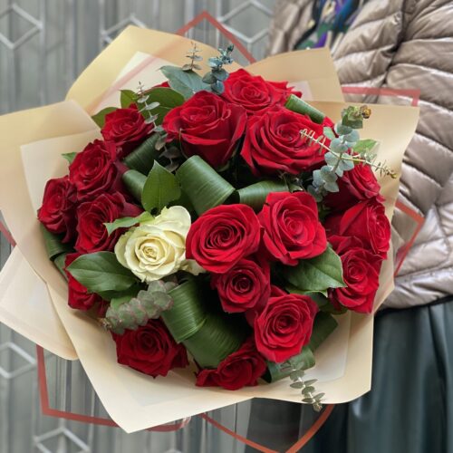 Buchet cu 21 trandafiri