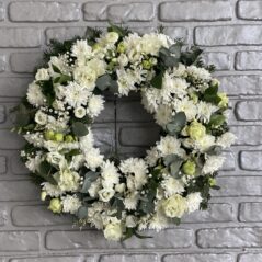 Coronita funerara cu flori albe