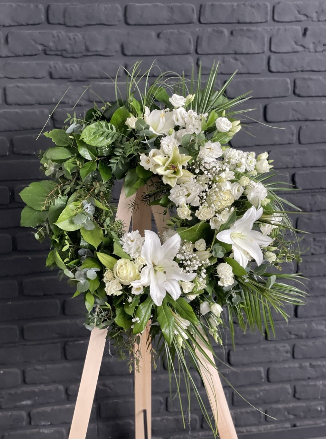 Coronita funerara cu crini