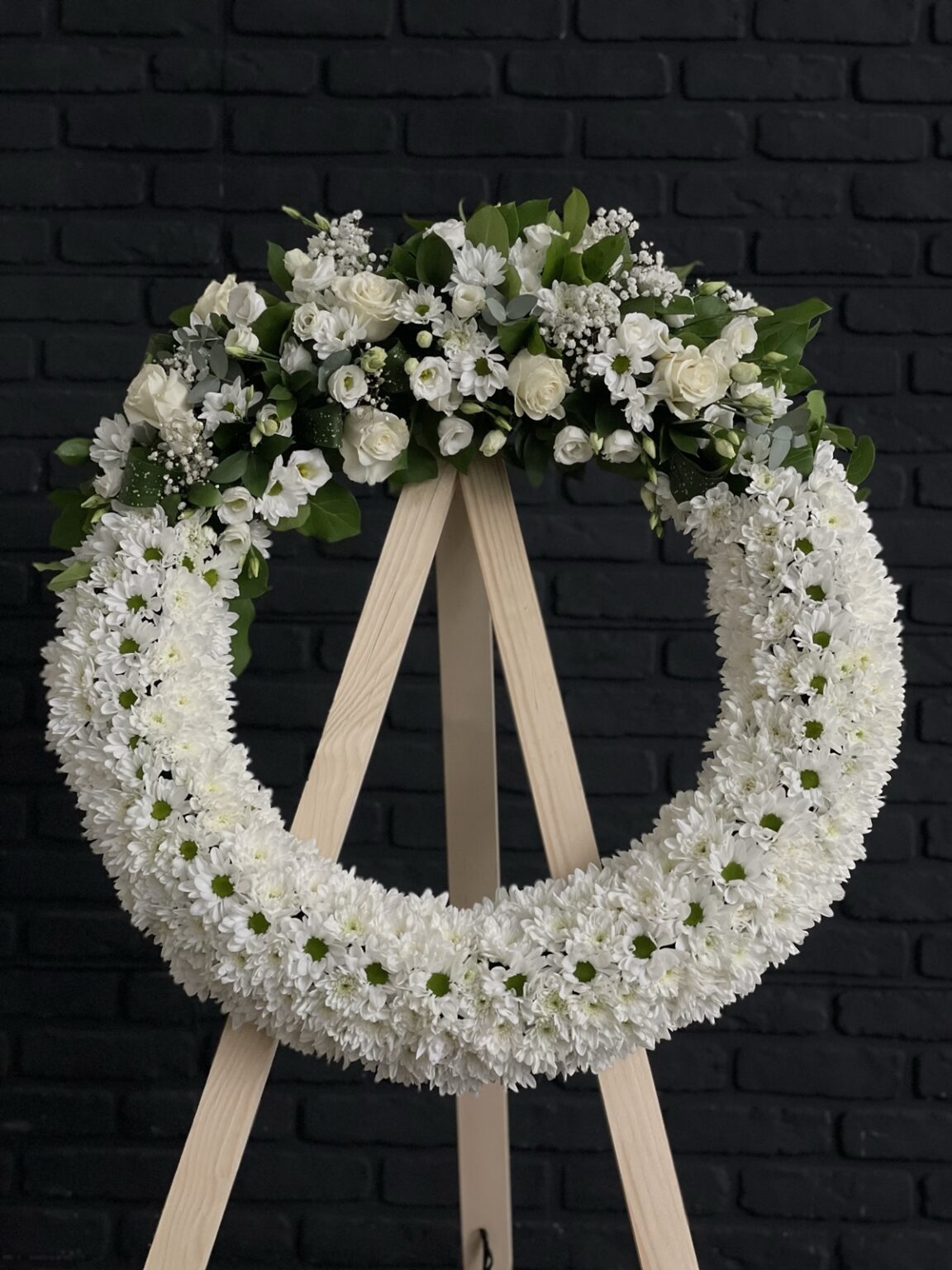 Coronita funerara cu flori albe