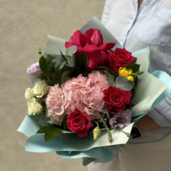 Buchet cu mix de flori