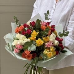 Buchet cu Miniroze Multicolore