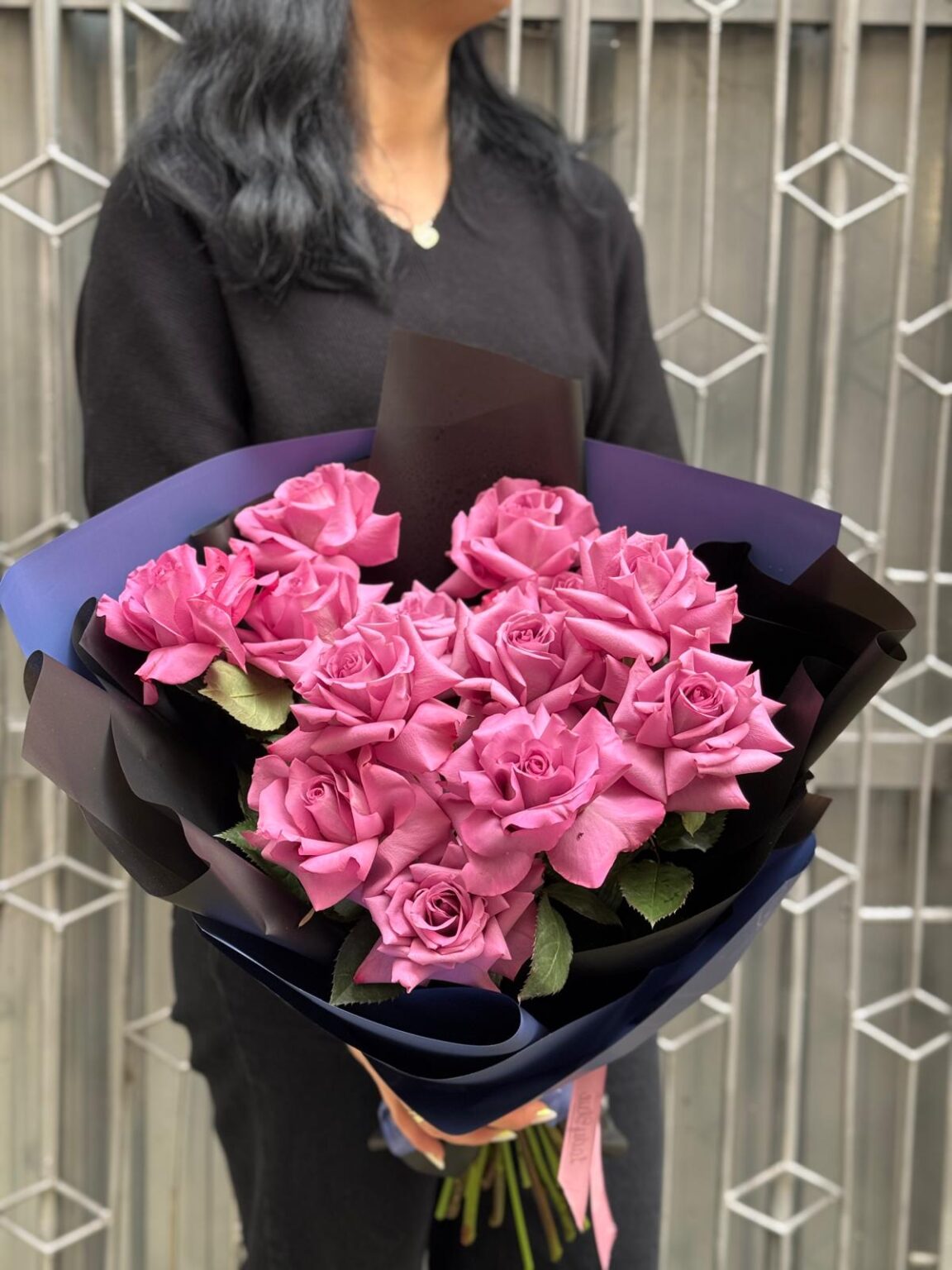 Buchet de Trandafiri – Lila este lumea toata