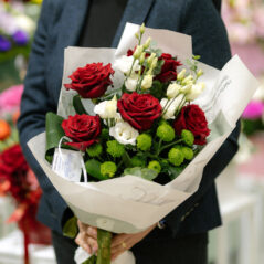 Buchet rosu,alb ,verde